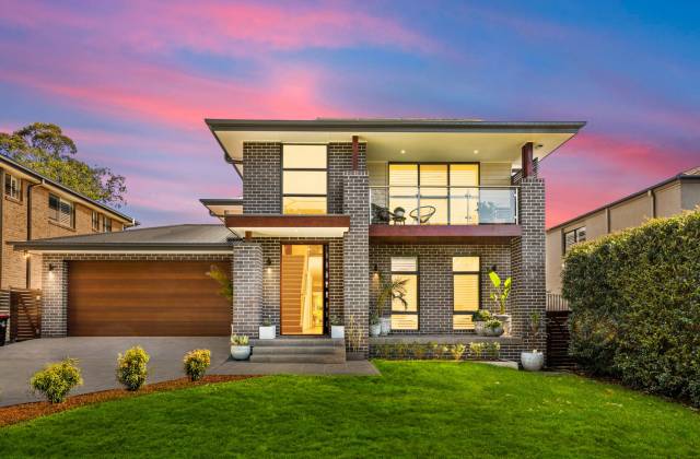 11 Epacris Avenue, image 1