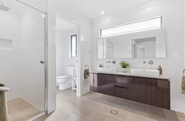 11 Epacris Avenue, image 8