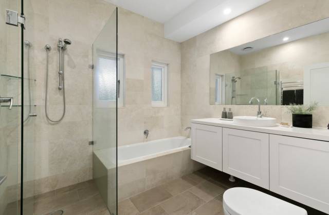 24 Pleasant Avenue image 7