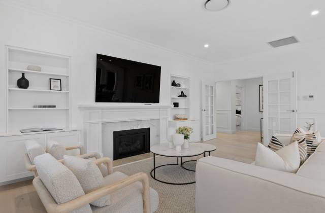 24 Pleasant Avenue image 3