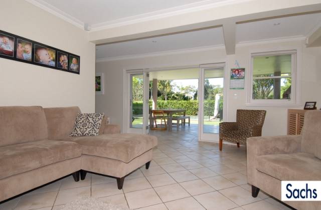81 Douglas Street image 5
