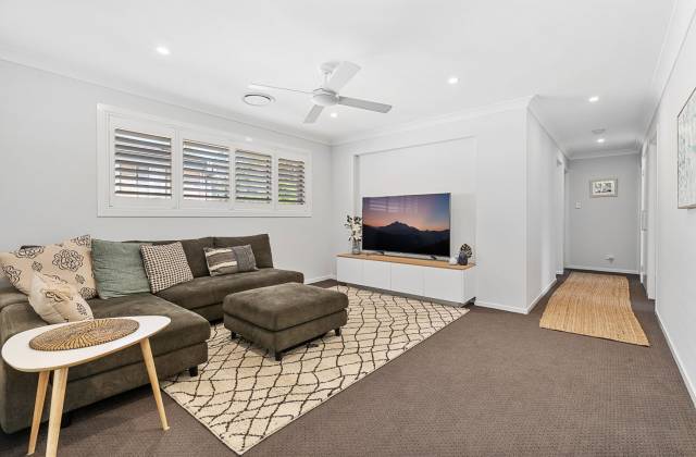 11 Epacris Avenue, image 12