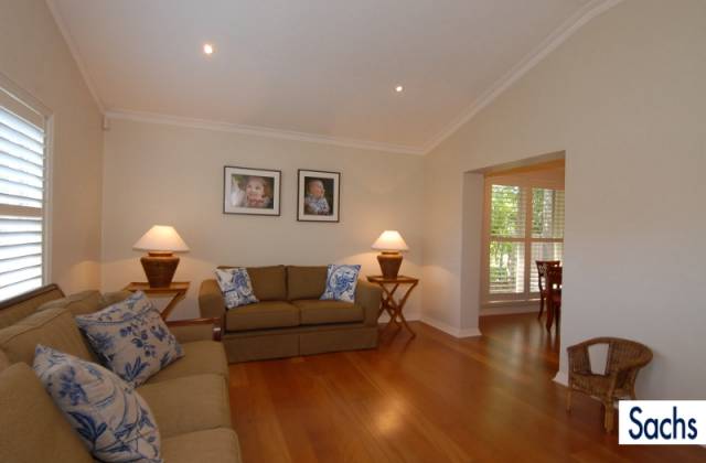 81 Douglas Street image 4
