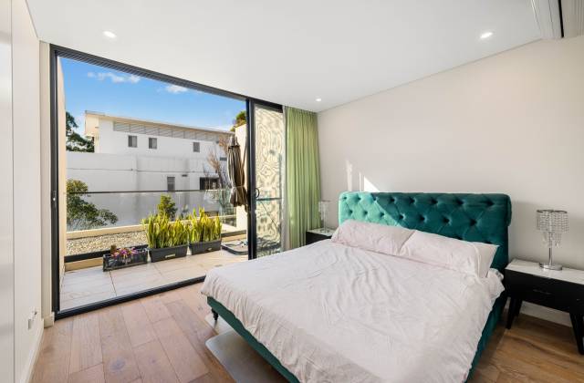 302/24-26 Dumaresq Street image 3